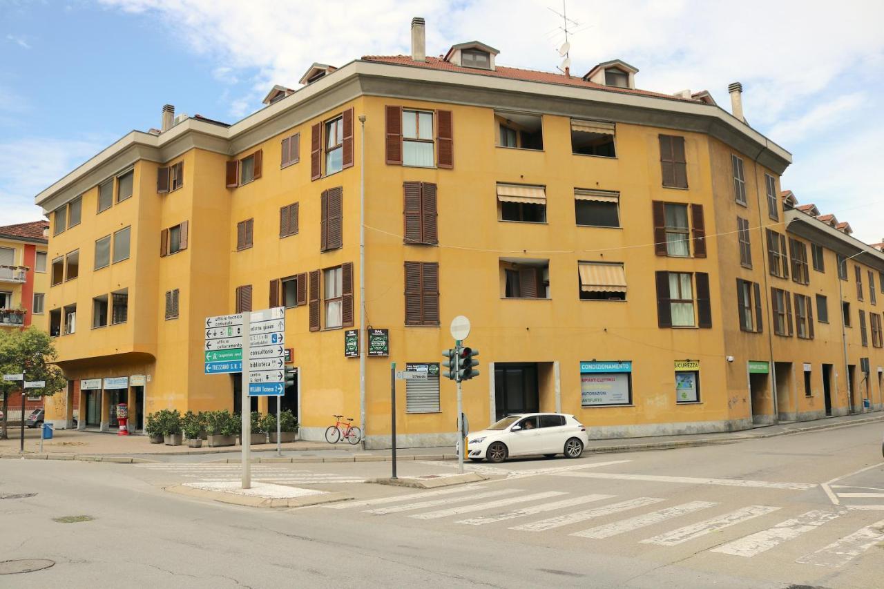 Lovely Apartment Near Canal - Via Foscolo Corsico Buitenkant foto