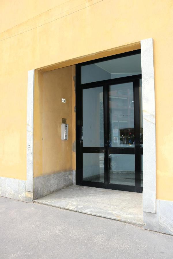 Lovely Apartment Near Canal - Via Foscolo Corsico Buitenkant foto